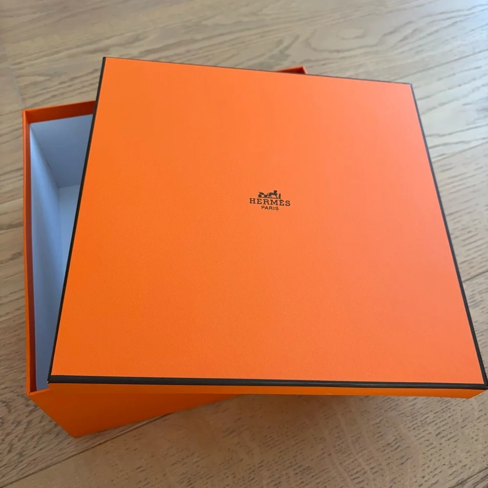 Hermès Orange Medium Square Gift Box